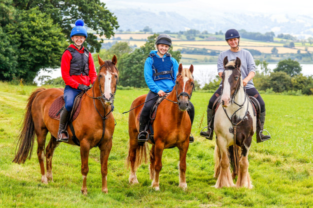 Horse riding in the stunning Bannau Brycheiniog (Brecon Beacons) National Park